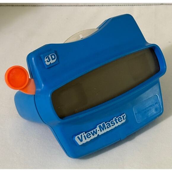 View-Master 3D Viewer Fisher Price Vintage Blue 1998 Toy w/Snow White Reel - Picture 1 of 5
